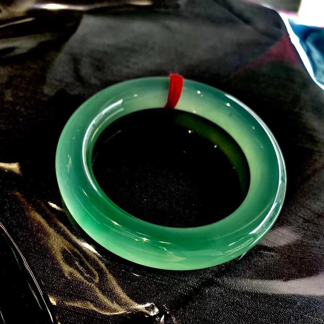 天然A货珠宝手镯