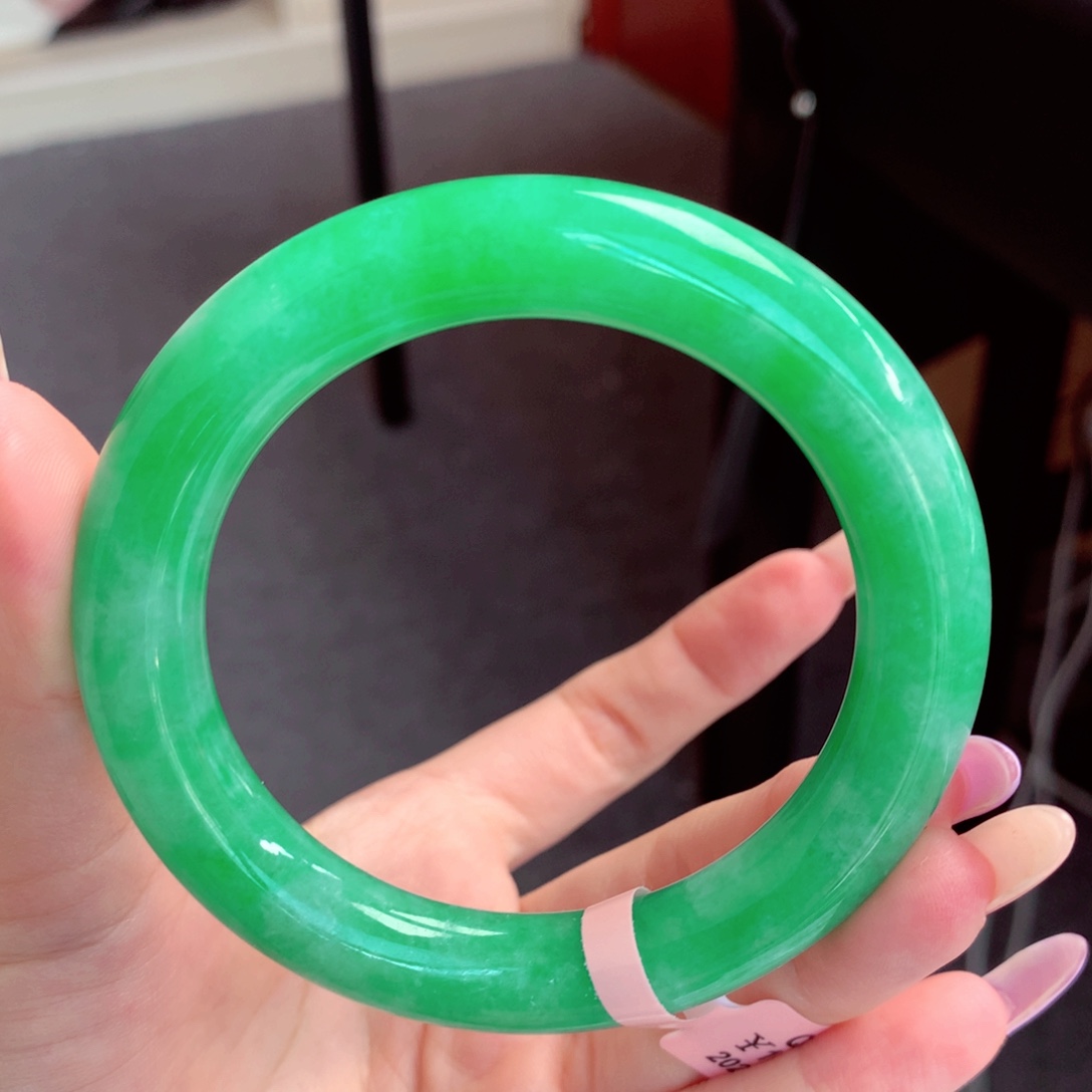 红***瑚翡翠未镶嵌手镯翡翠