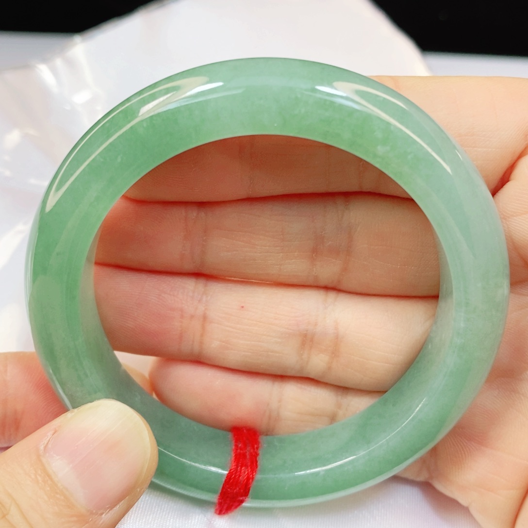 翡翠未镶嵌手镯54圈口正圈