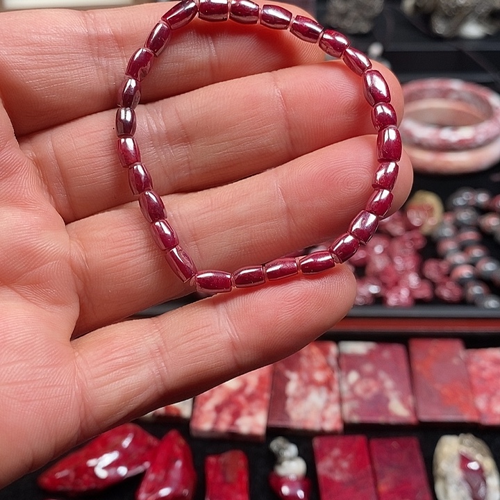 天然辰砂天然朱砂原矿随行手串