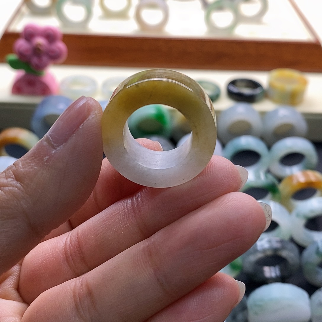 定制翡翠未镶嵌翡翠