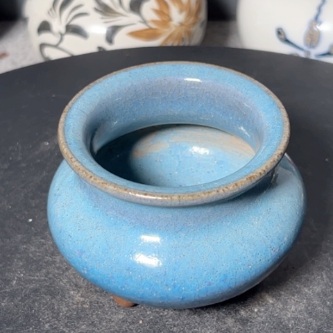 陶*钧瓷炉器型美观大方