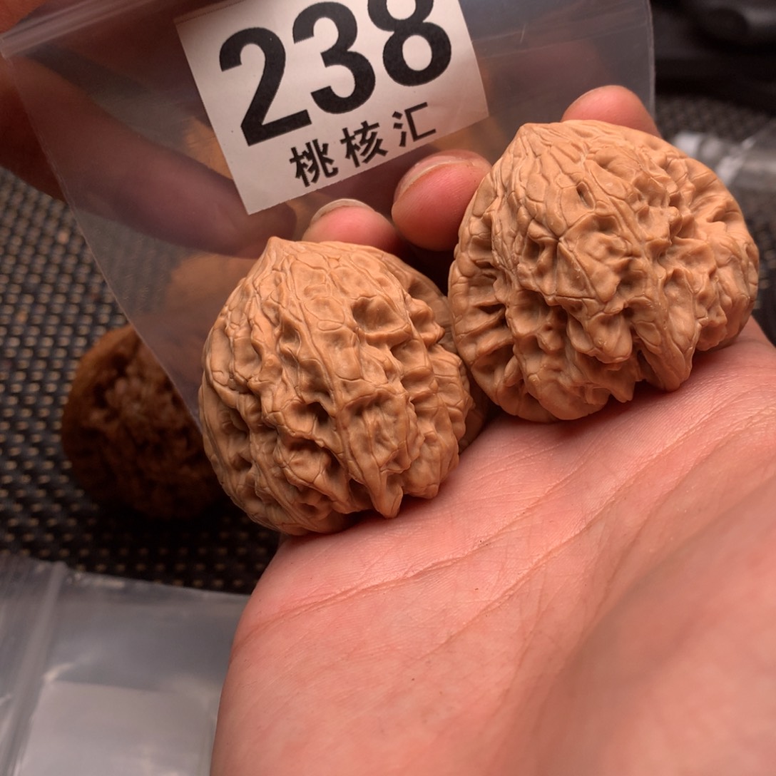 文玩核桃吊坠暴雪43