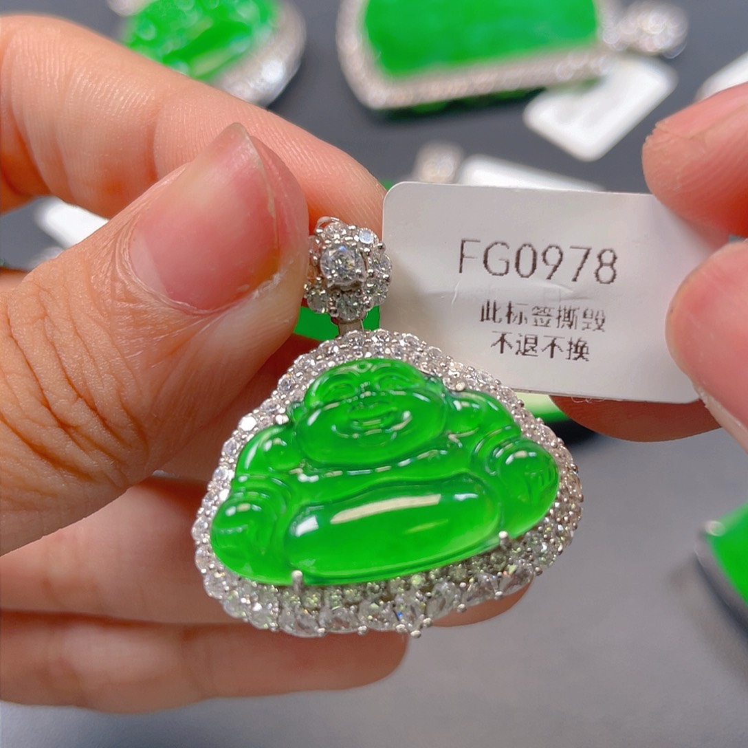 【闪购商品】颈饰银S925镶嵌翡翠翡翠