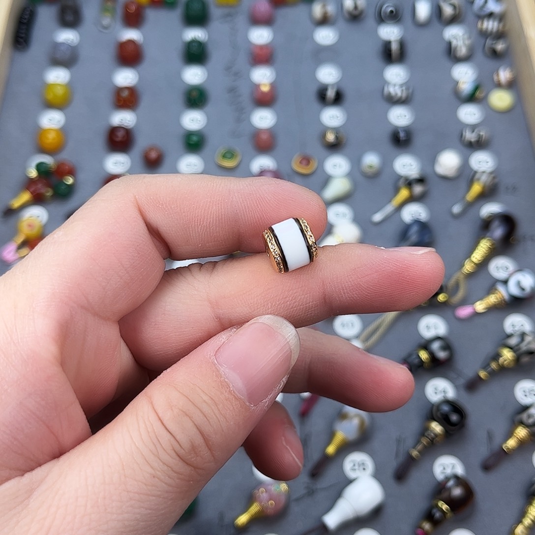 장***흥玛瑙/玉髓未镶嵌饰品