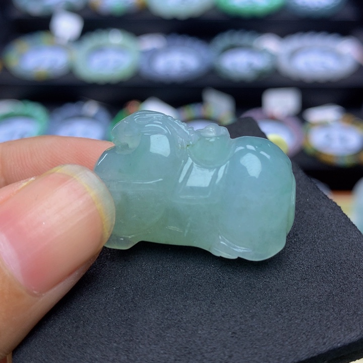 翡翠手链未镶嵌翡翠 