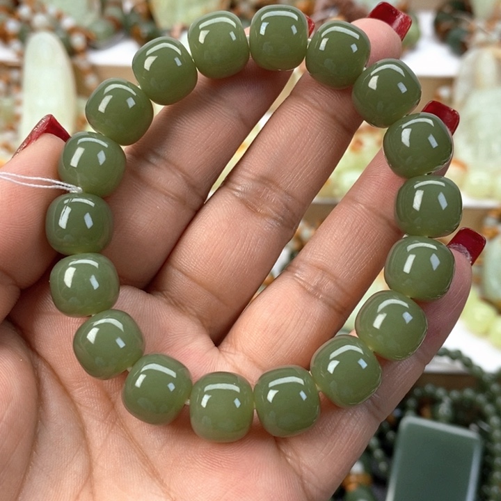 【闪购商品】透闪石质玉手串未镶嵌