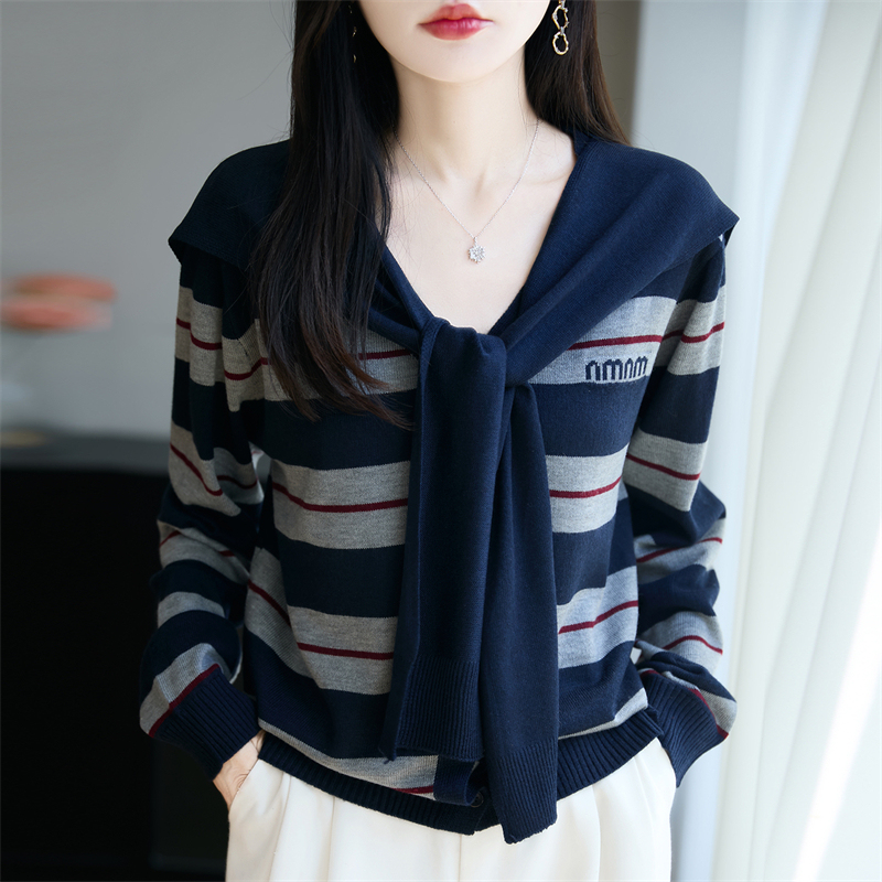 哥弟新款女羊毛针织衫法式V领条纹针织大码上衣撞色百搭开衫宽松