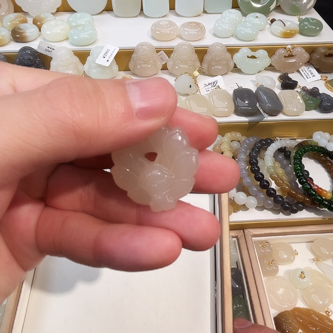 和田玉未镶嵌其他雪**