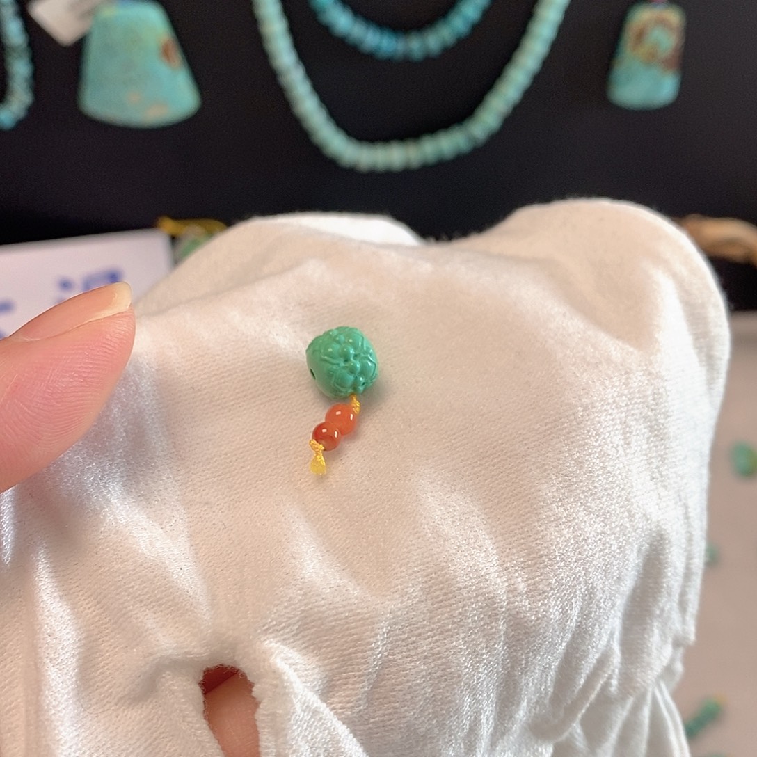 南红玛瑙未镶嵌珠宝奇石