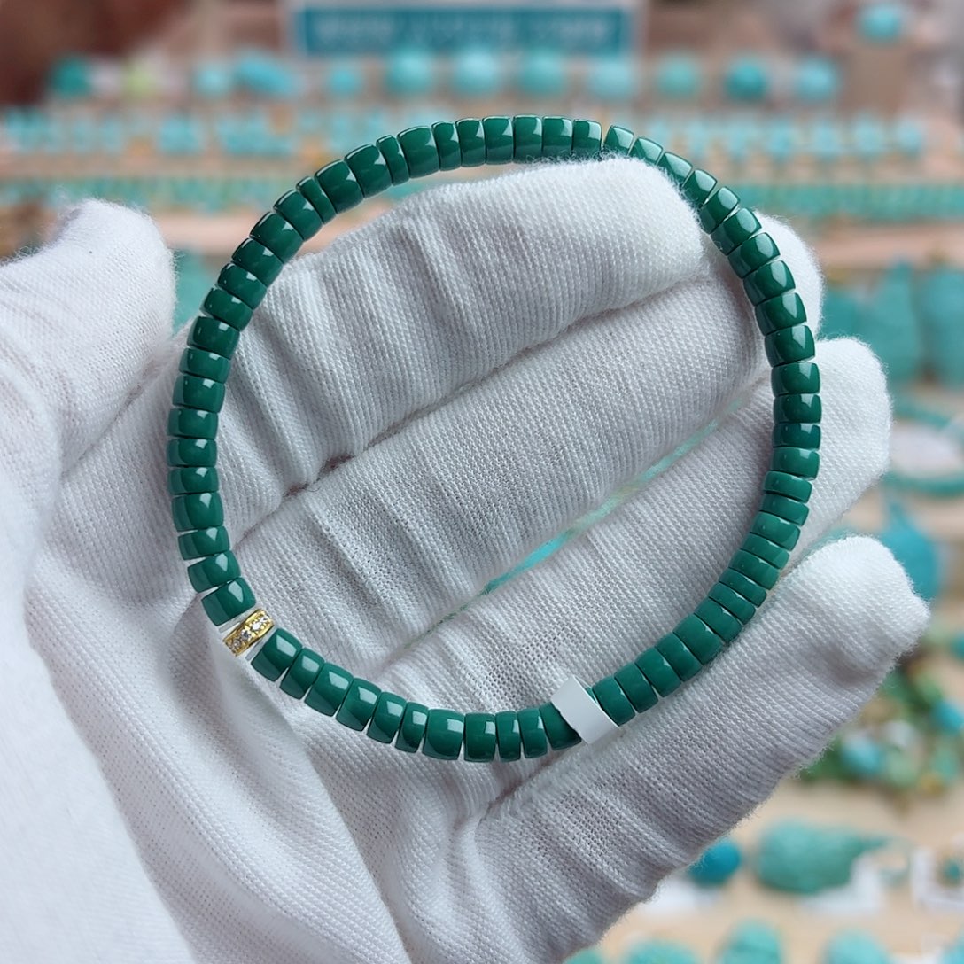 绿松石未镶嵌珠宝奇石（泡油）