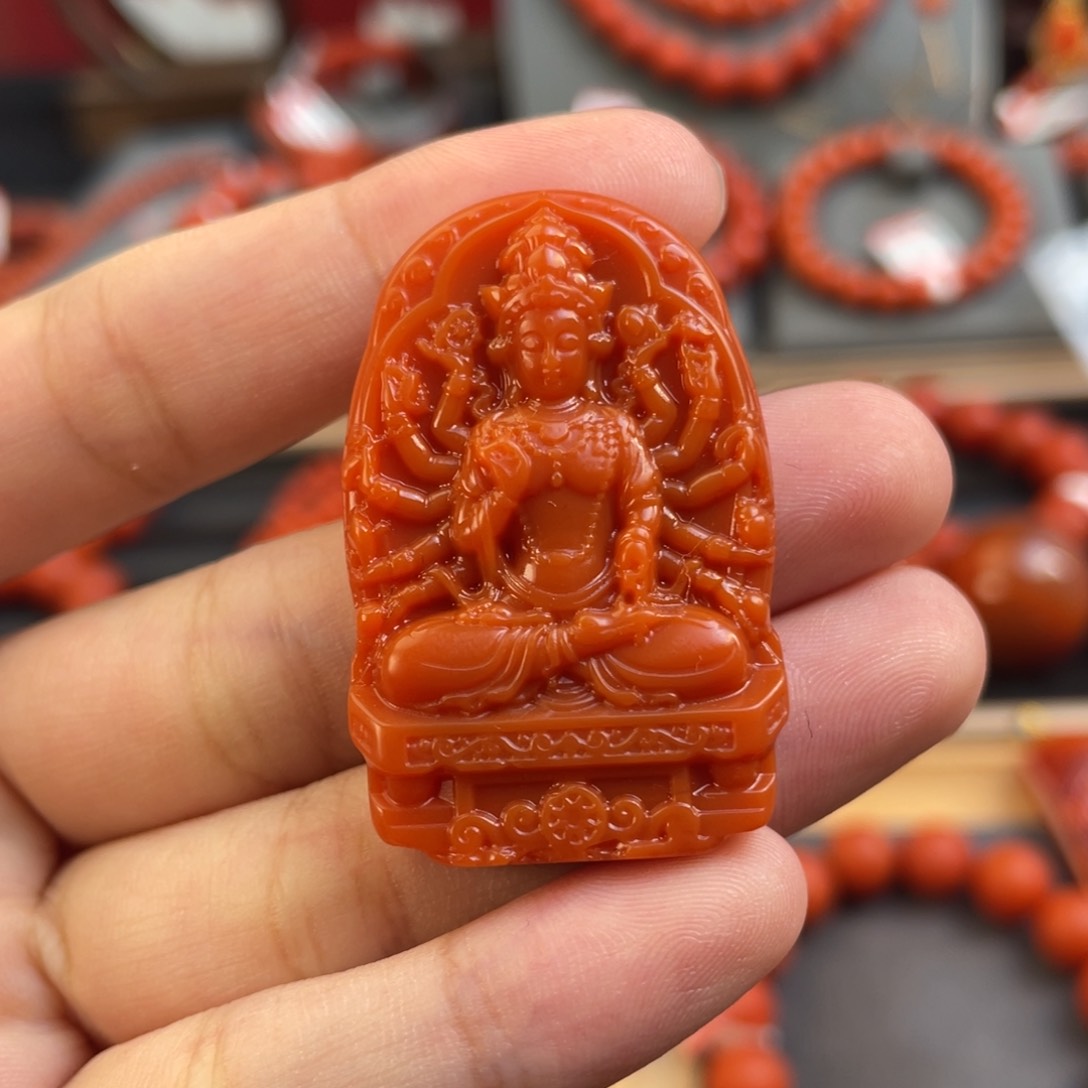 南红玛瑙吊坠未镶嵌