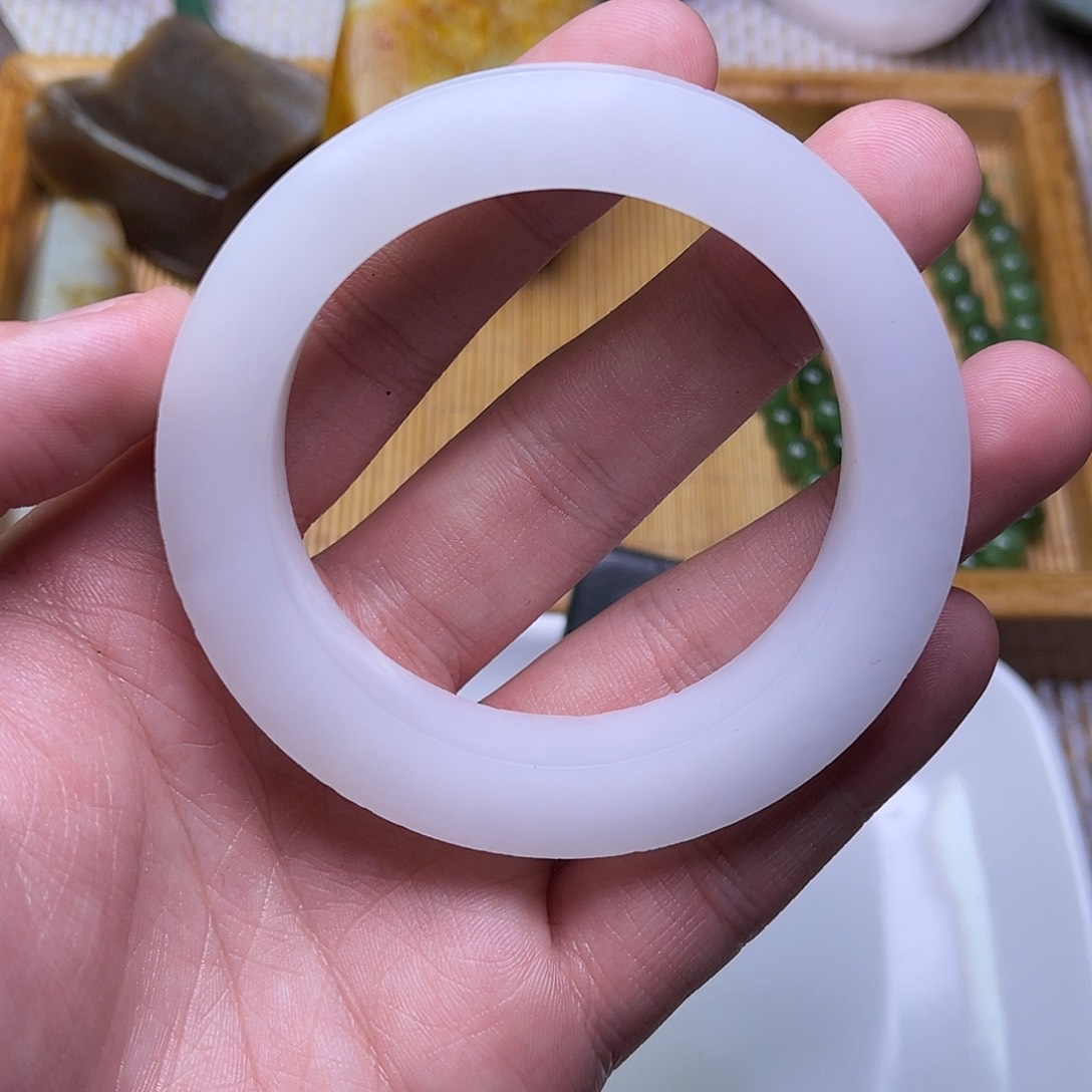 未镶嵌和田玉车挂
