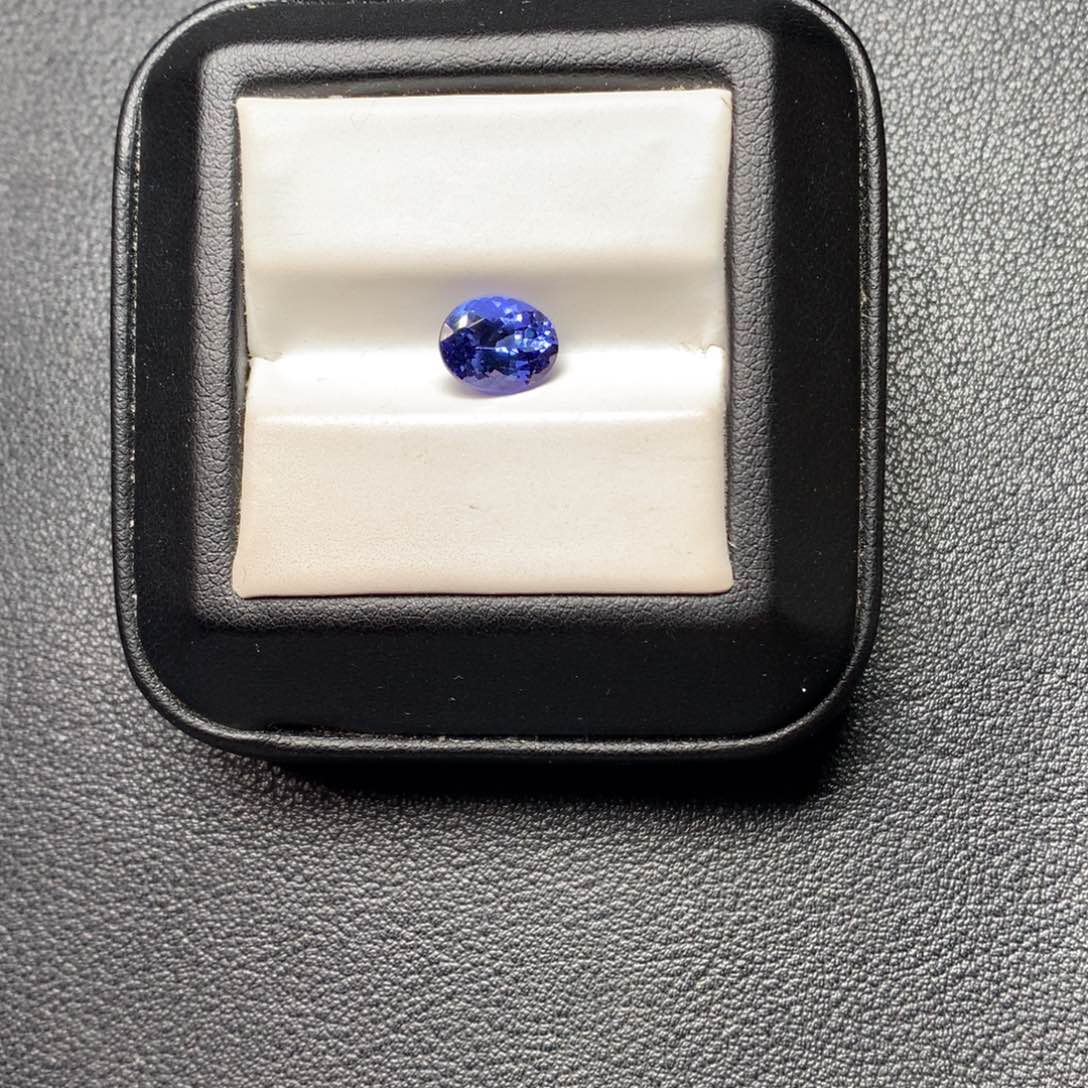 坦桑石未镶嵌珠宝半成品