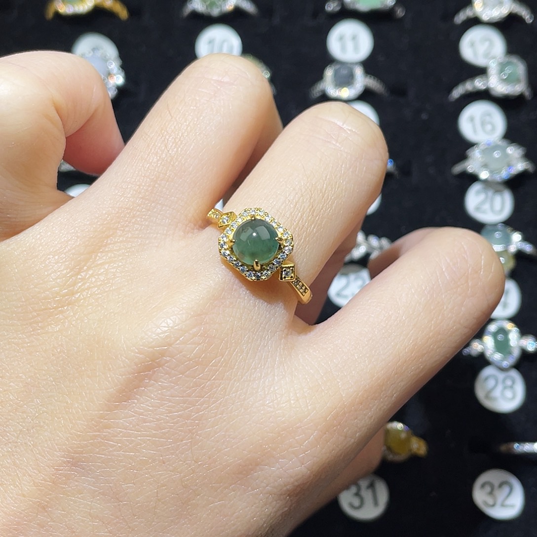 翡翠未镶嵌戒指戒指