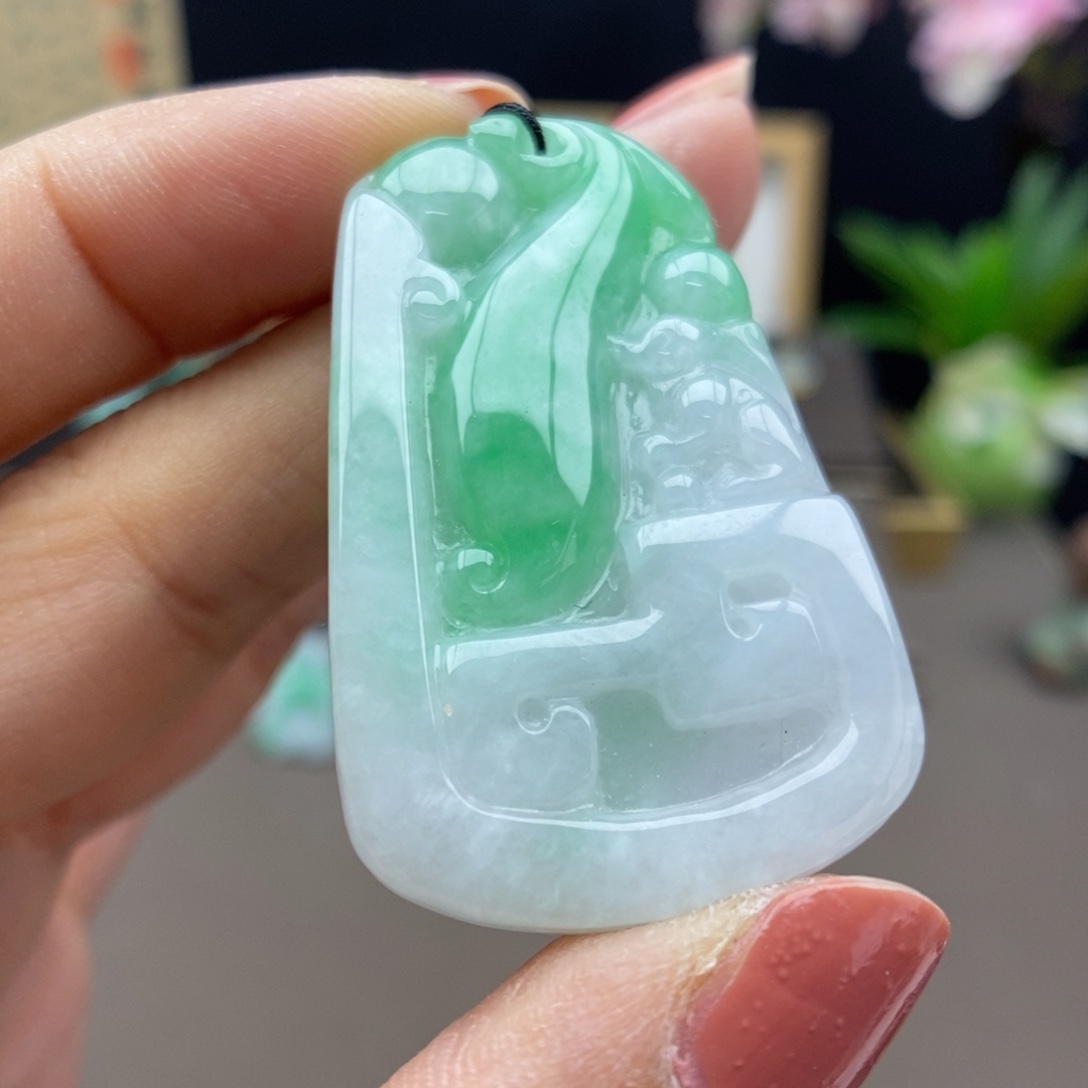 翡翠未镶嵌颈饰吊坠49