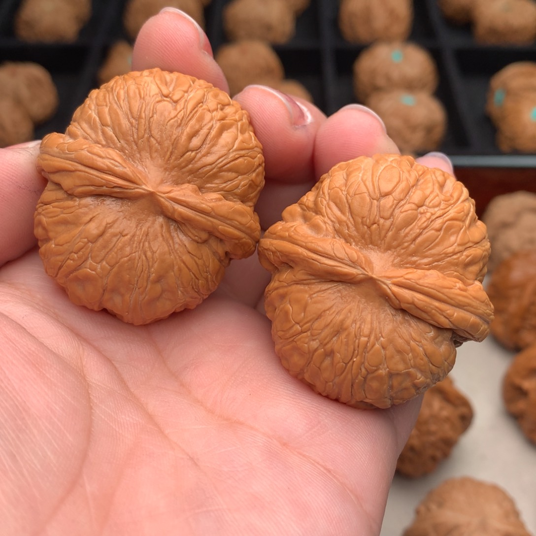 文玩核桃把件顔**志42元宝……..