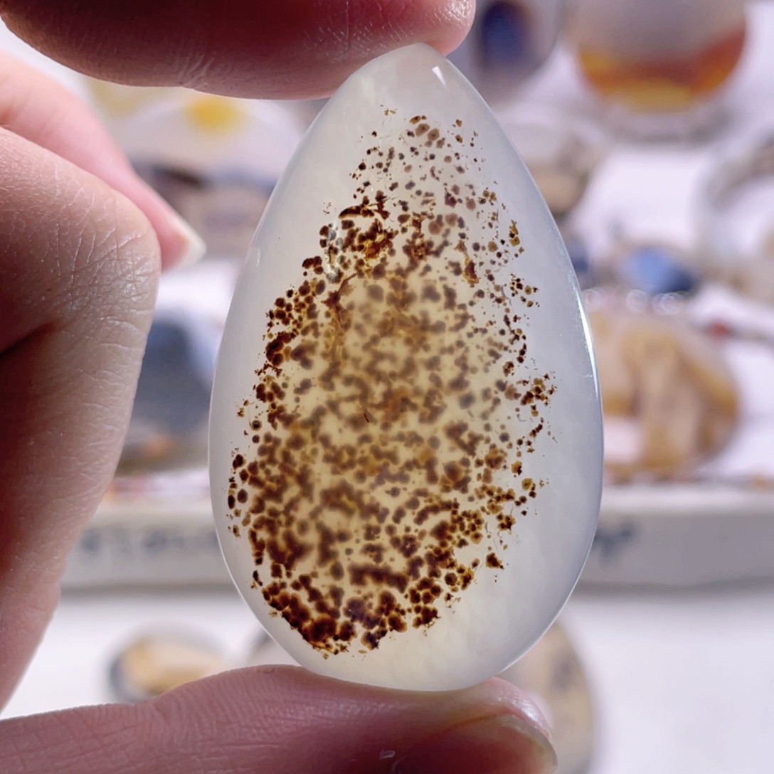 玛瑙/玉髓未镶嵌珠宝奇石