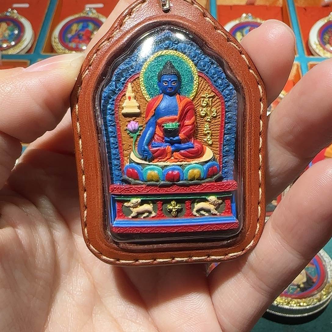 泥塑擦擦药师佛艺术