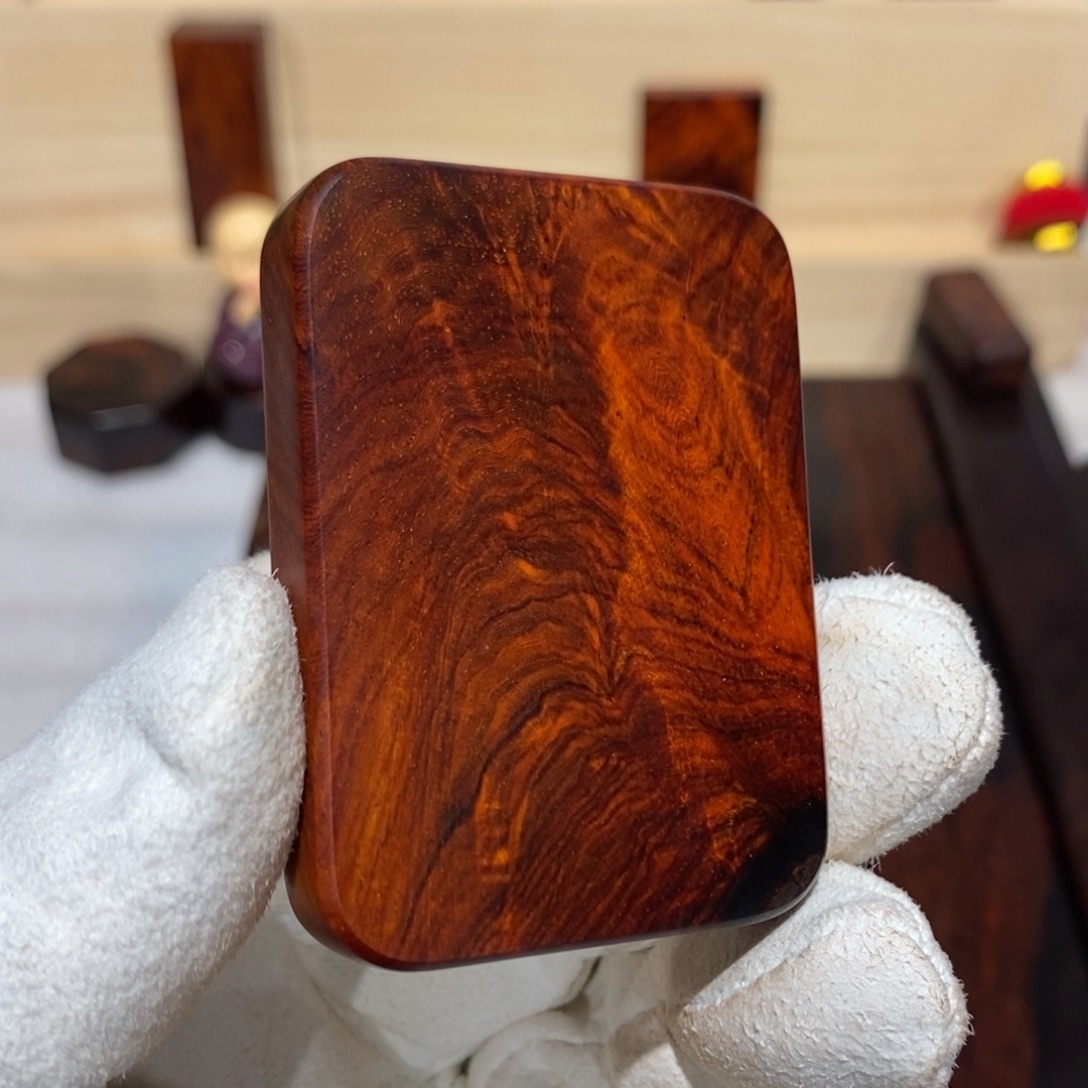 交趾黄檀（大红酸枝）