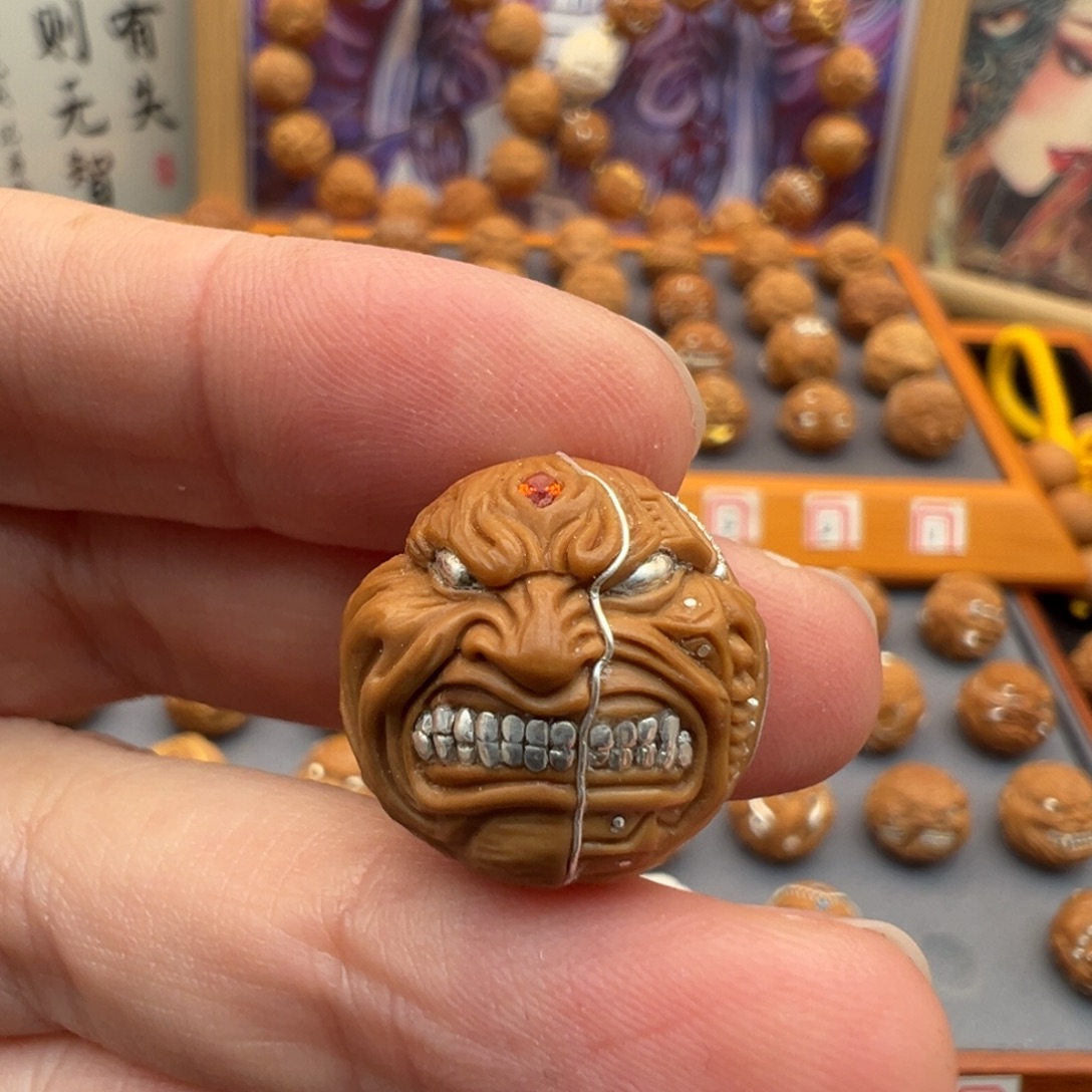猴头核桃吊坠恶僧