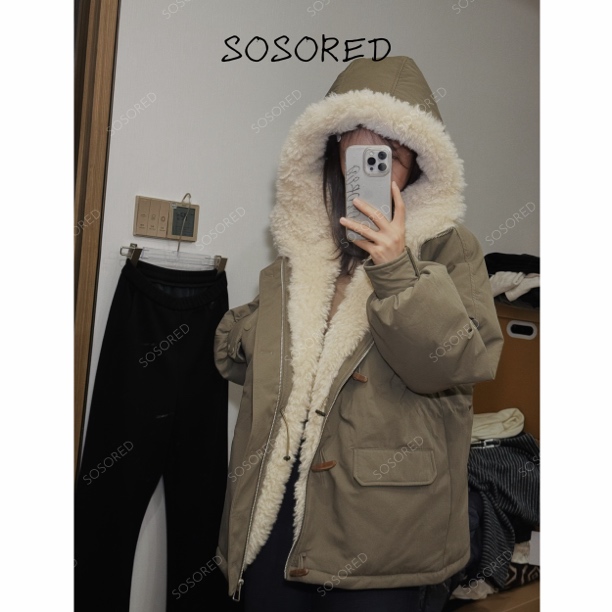 SOSORED / 内里羊羔绒收腰拼接羽绒派克服外套