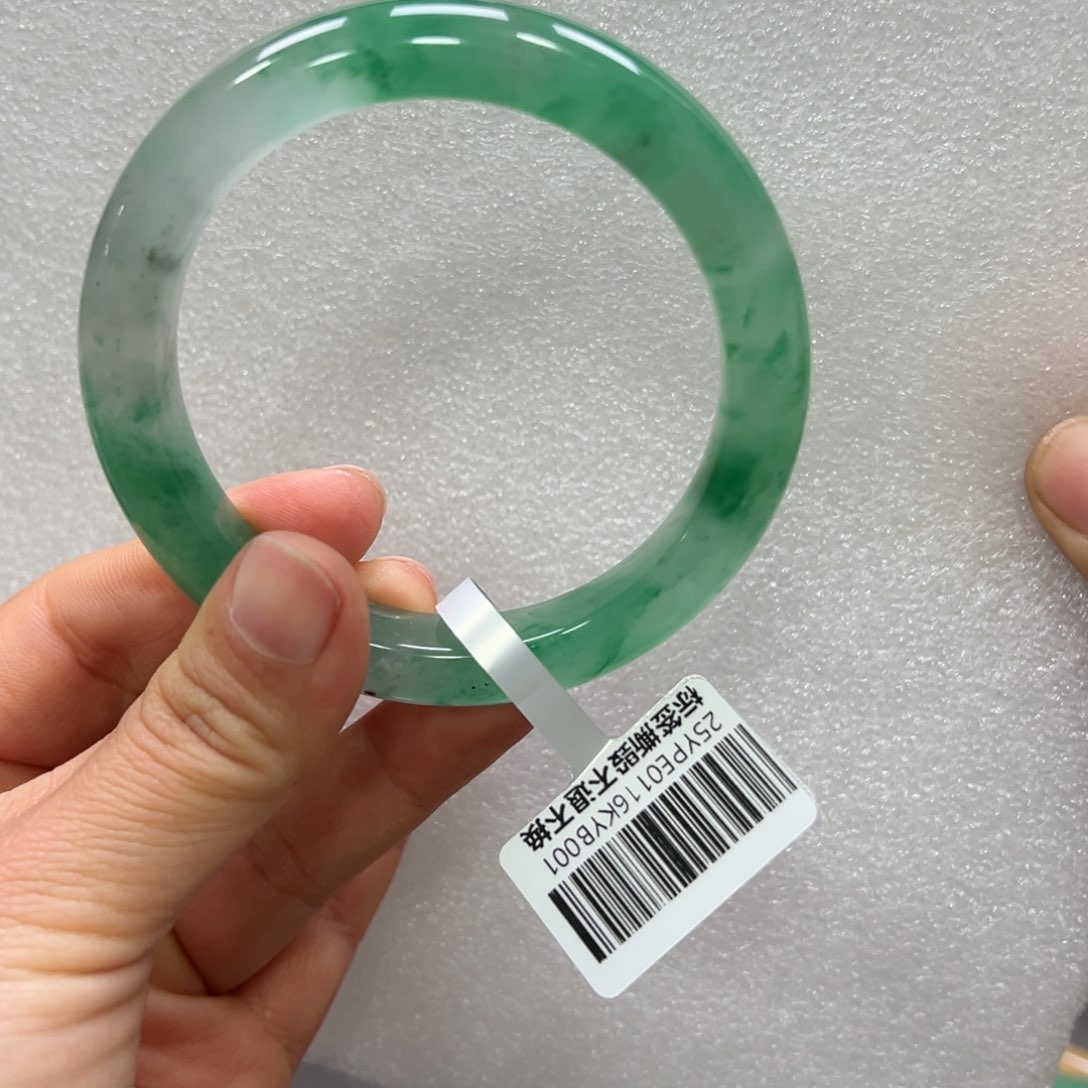 石英质玉手镯未镶嵌往**依唐唐57.3