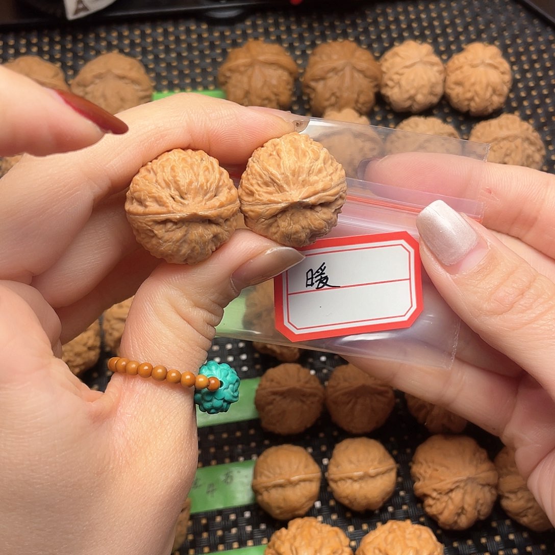 文玩核桃吊坠暧*_24尺全品水晶小苹果