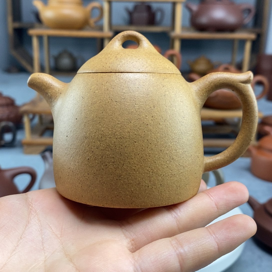 紫砂茶壶黄段秦权