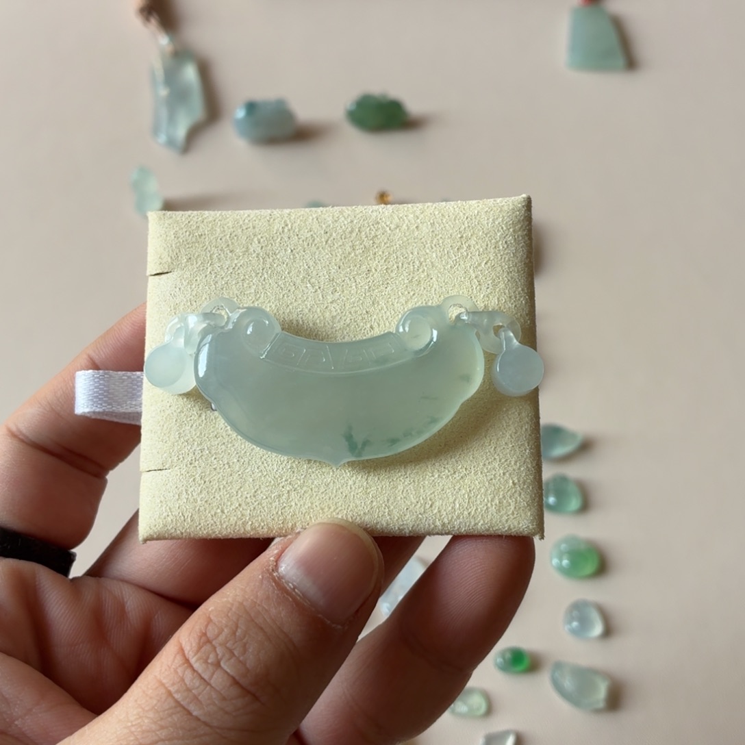 翡翠未镶嵌颈饰天然缅甸翡翠A货