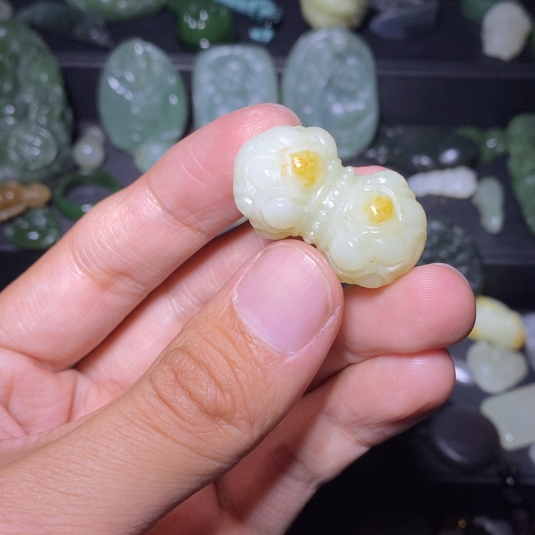 颈饰未镶嵌和田玉