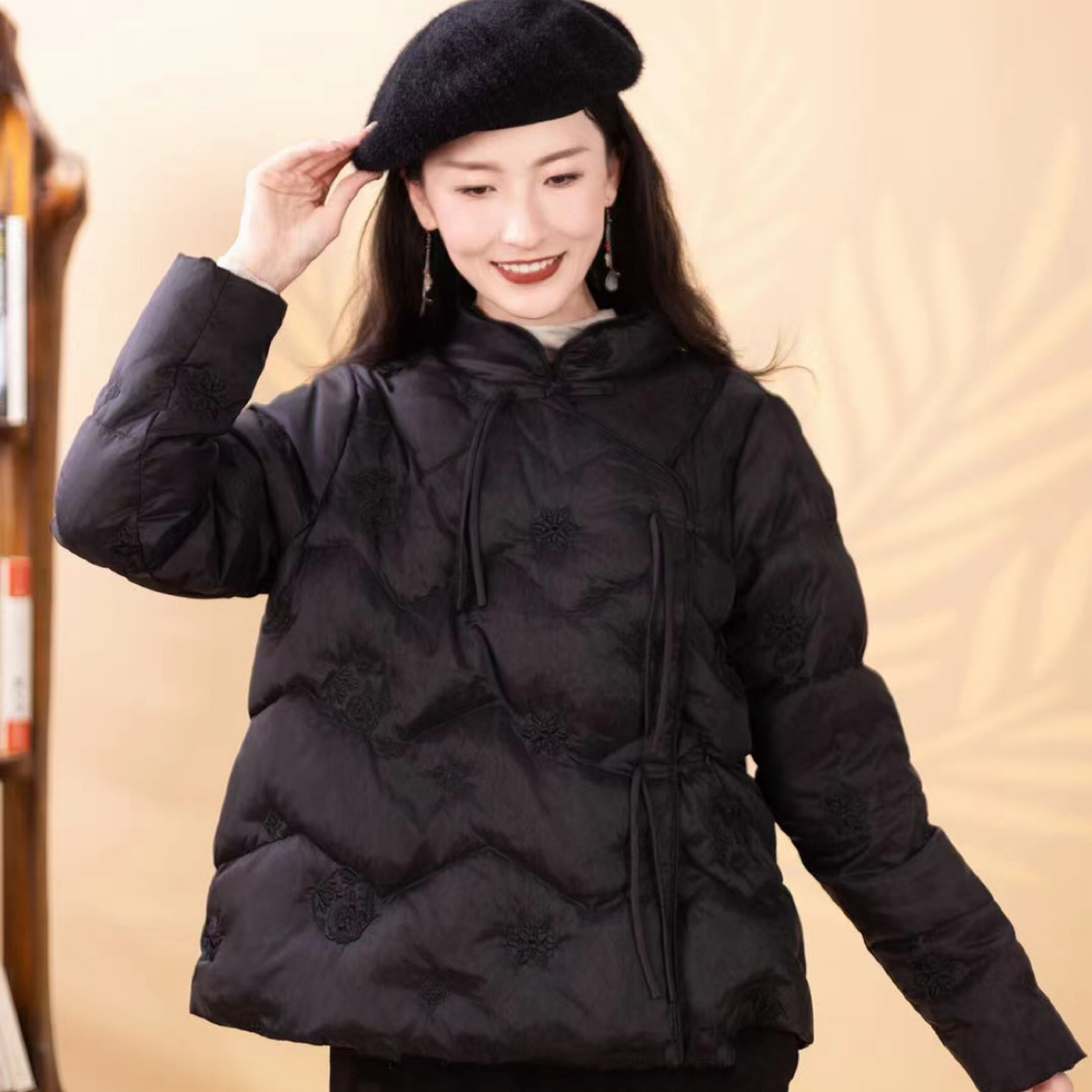 弈骞#7001冬季福利高品质90白鸭绒重工刺绣盘扣款外套，衣长：58cm