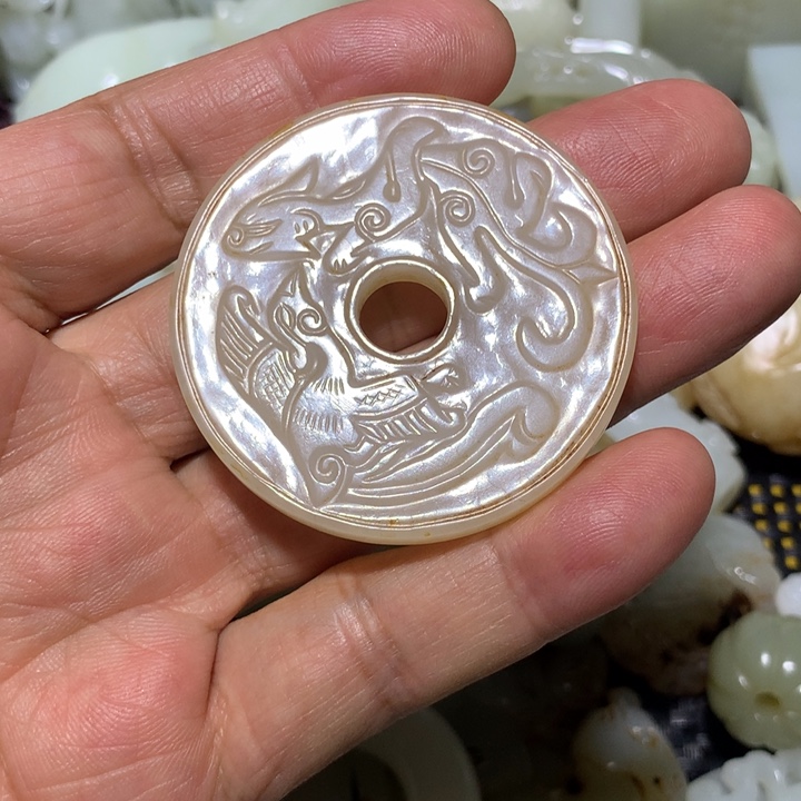 和田玉（白玉）颈饰未镶嵌抽**茧