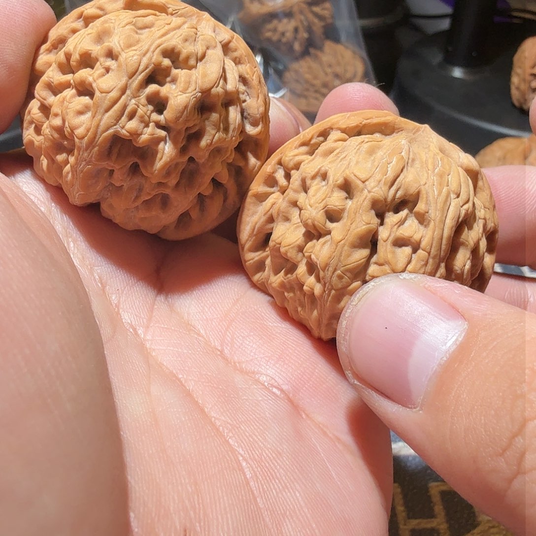 文玩核桃把件红锦鲤·精品