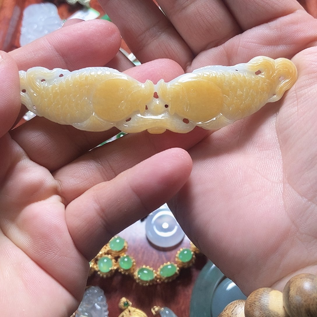 翡翠未镶嵌颈饰黄翡脖挂