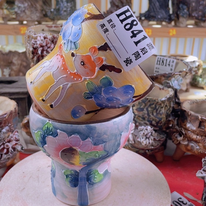 紫砂花盆发这个器型 花不一样841