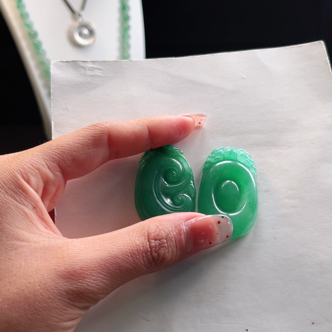 石英质玉颈饰未镶嵌