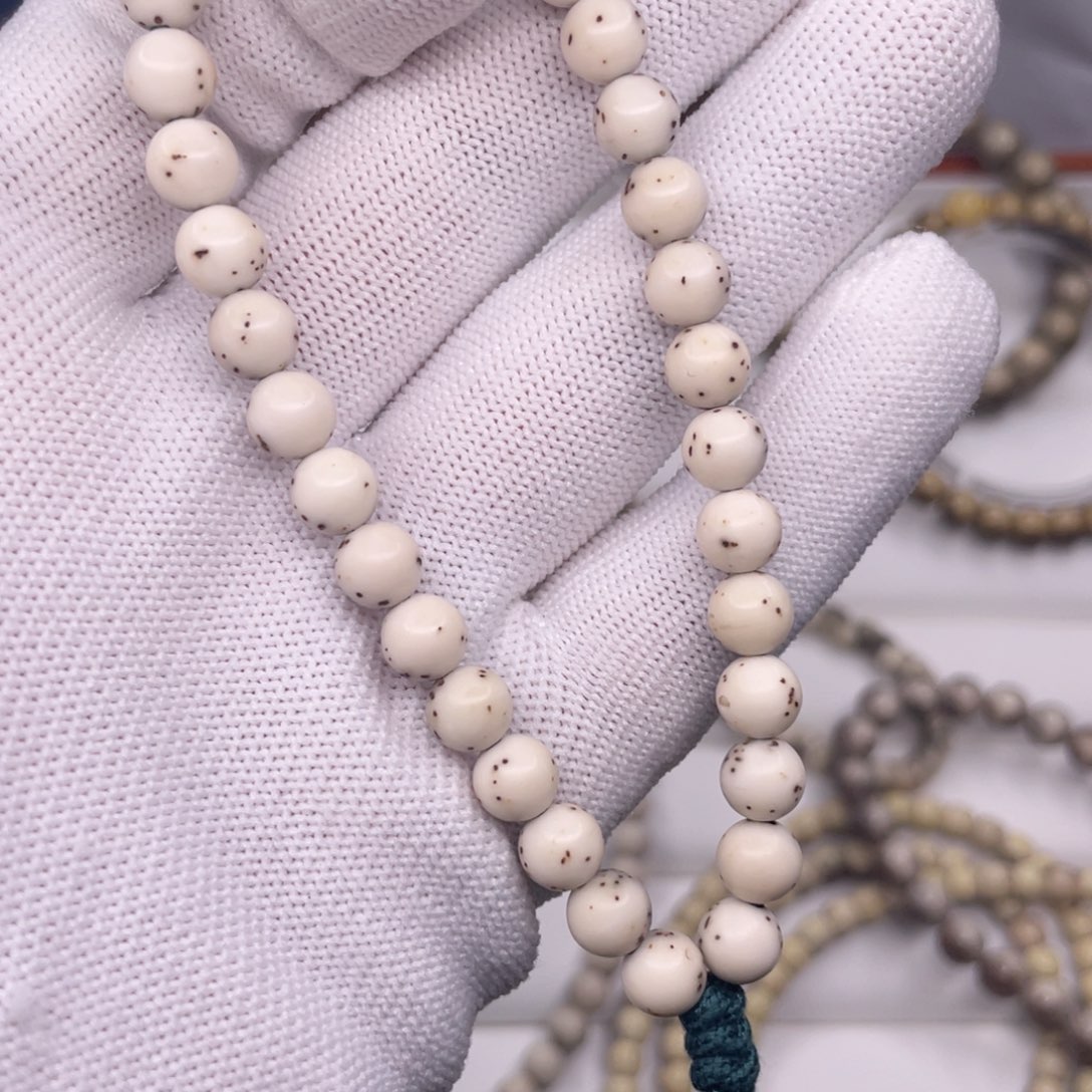 Y***。星月菩提手串7圆大留白手持