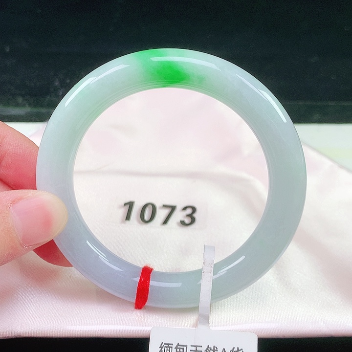 未镶嵌手镯（圆镯）翡翠1073