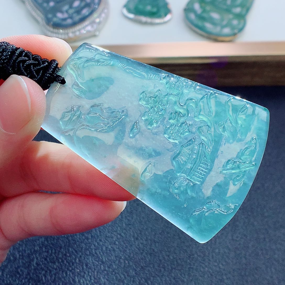 翡翠颈饰未镶嵌翡翠