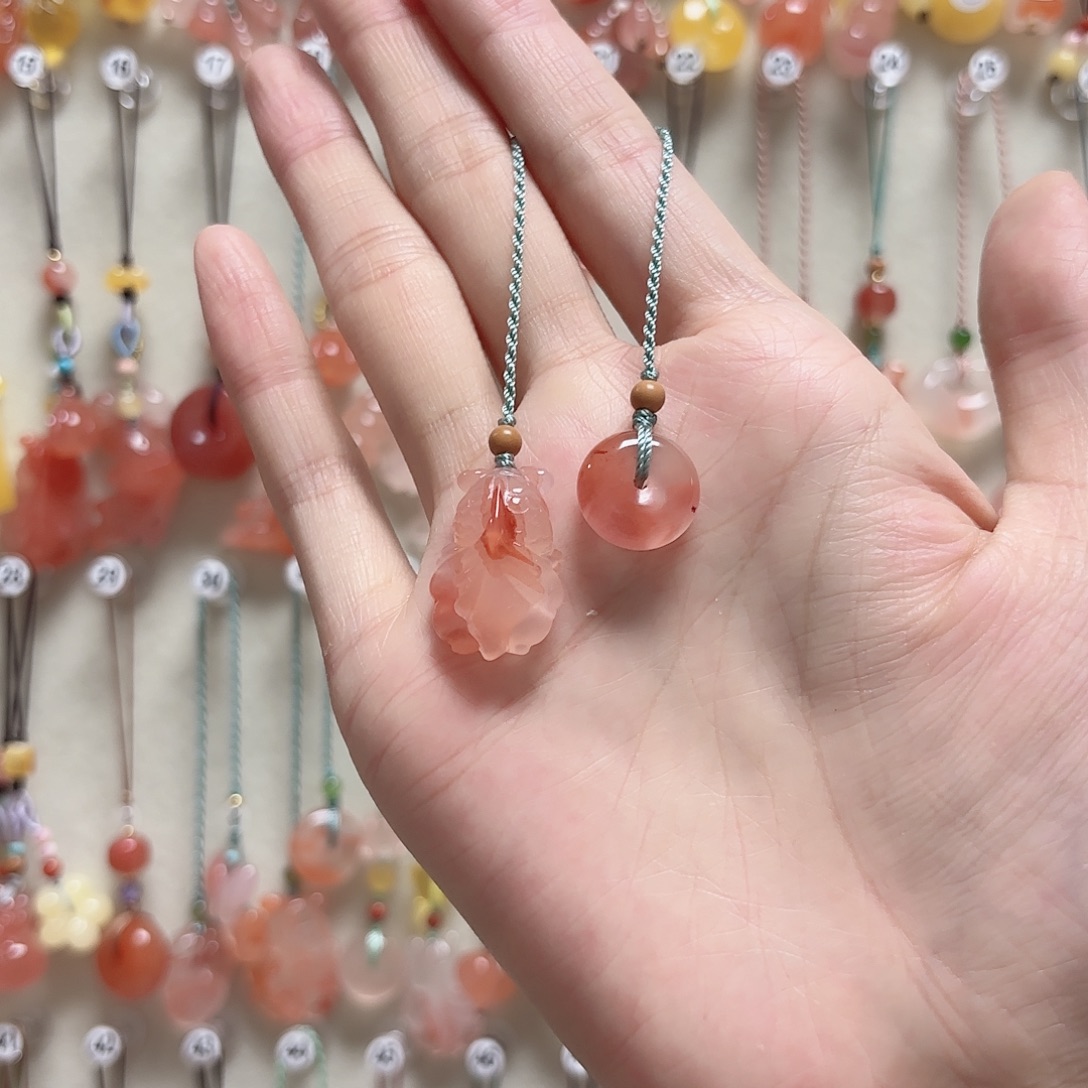 南红玛瑙未镶嵌吊坠(赠链)微瑕