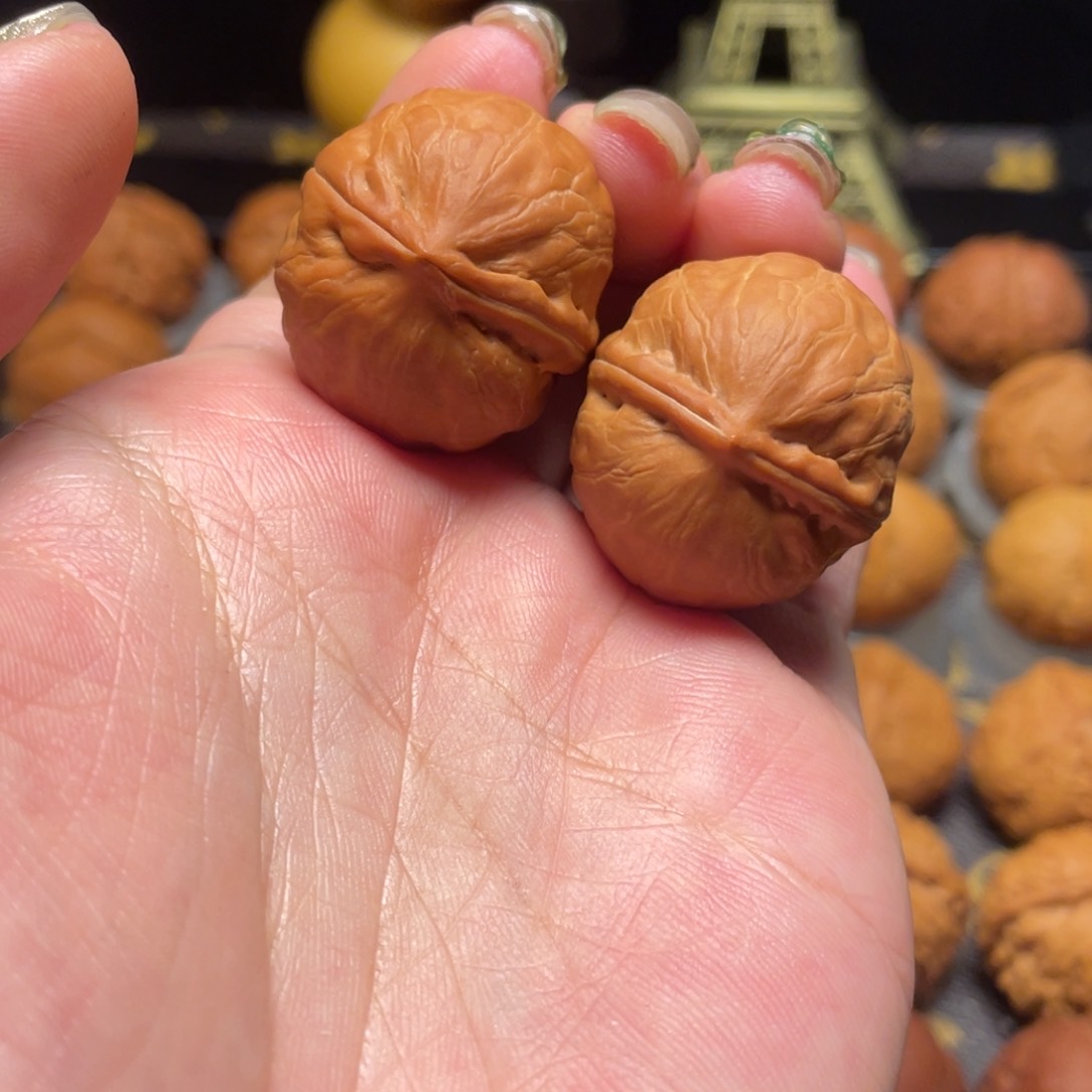 文玩核桃把件光头