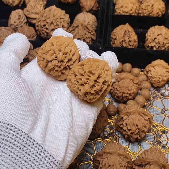 文玩核桃把件?****球秦岭秦闷