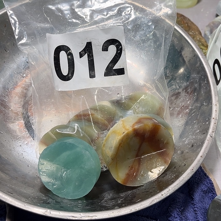 蛇纹石玉未镶嵌珠宝半成品