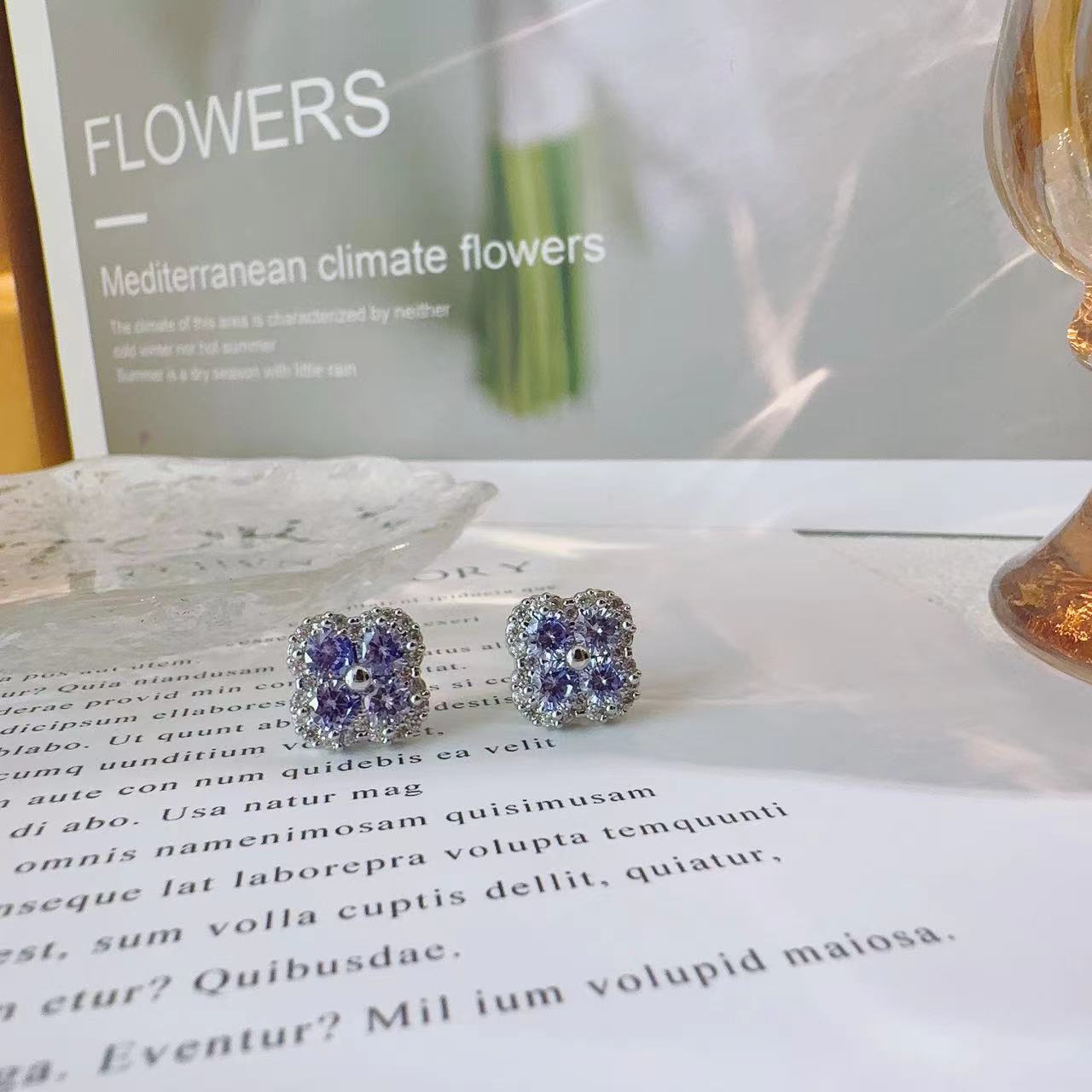 铜合金耳饰 4068 时尚经典四叶草轻奢耳钉