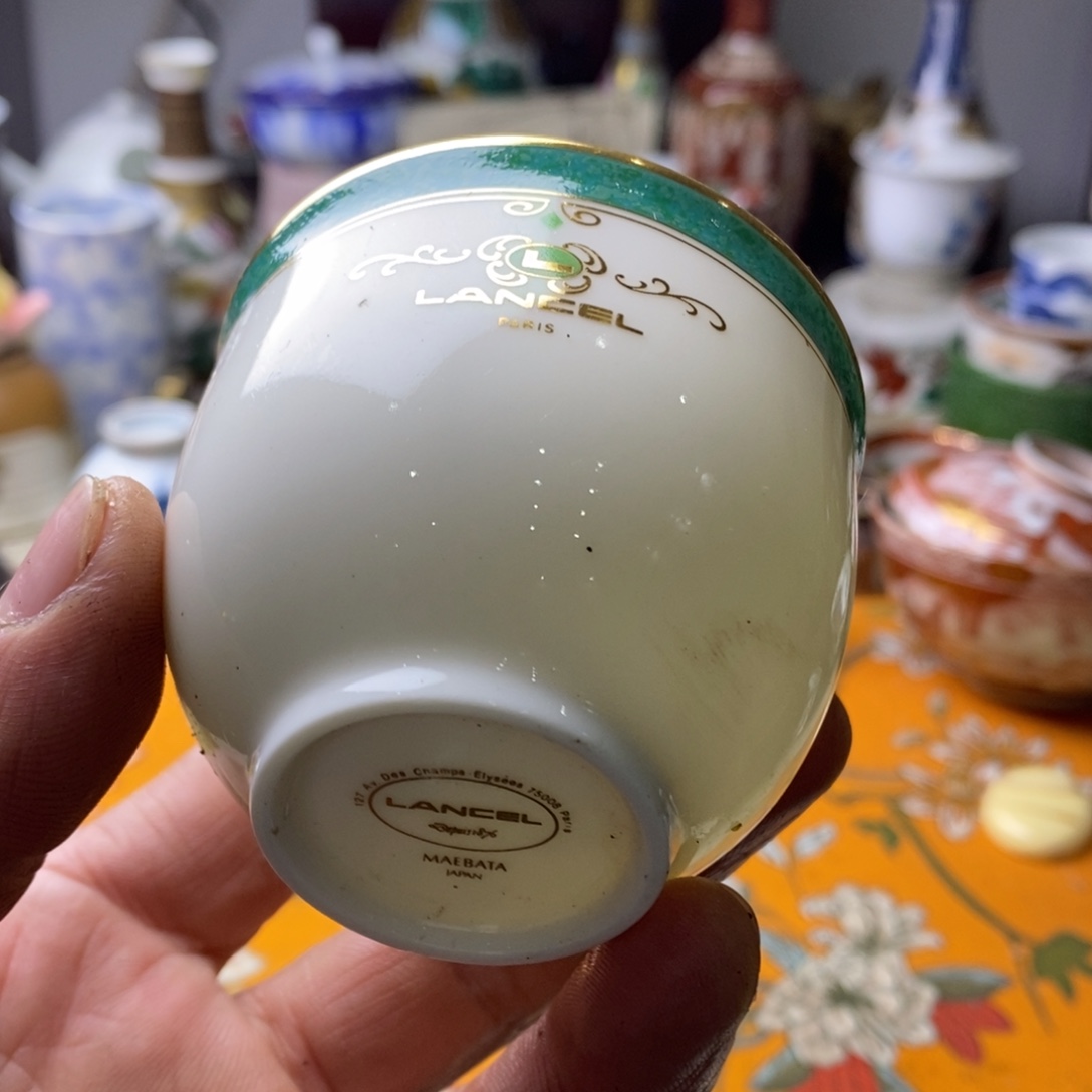 瓷片一天只喝一点奶茶一