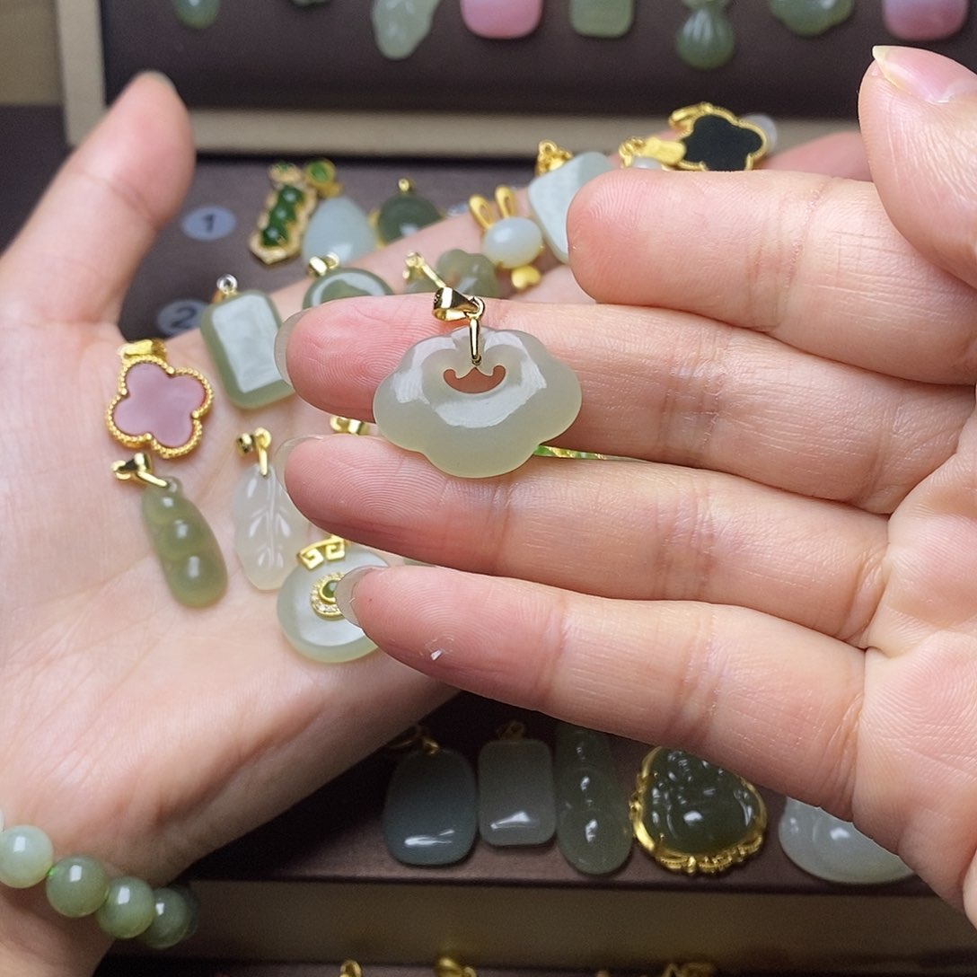 和田玉颈饰银S925镶嵌