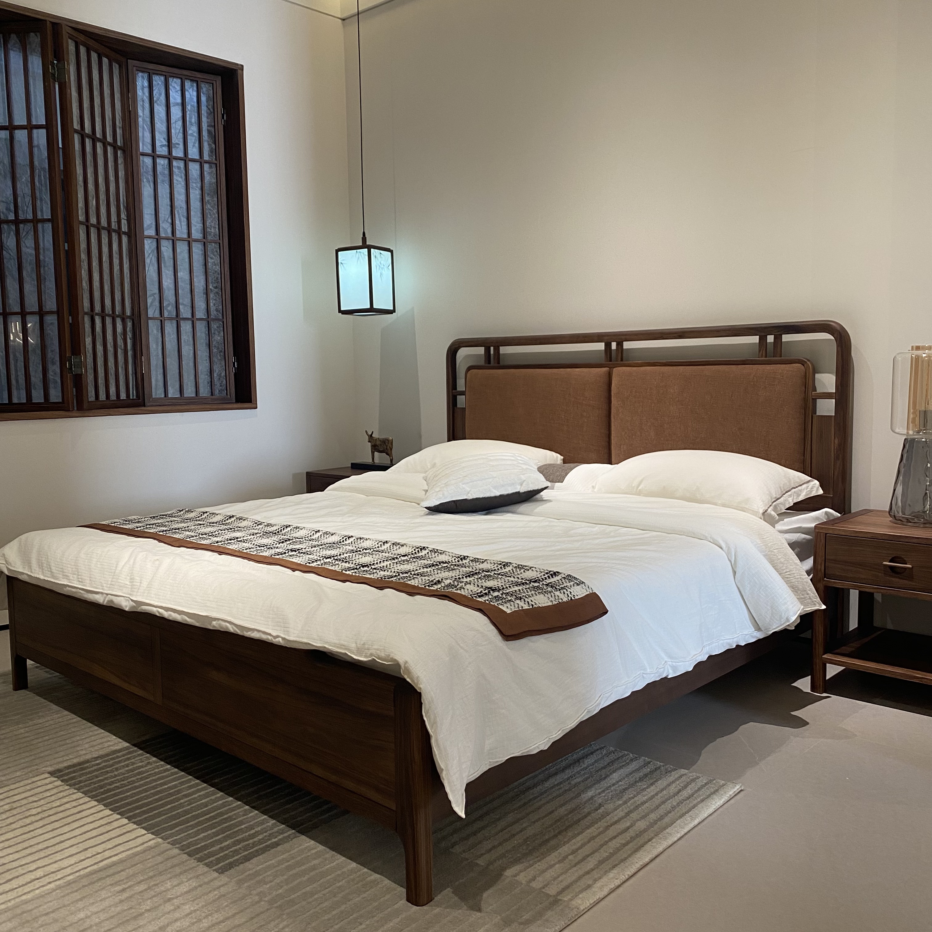 KBD808#实木床宋式美学乌金木1.8米棉麻布艺床主卧 1.5 米实木床