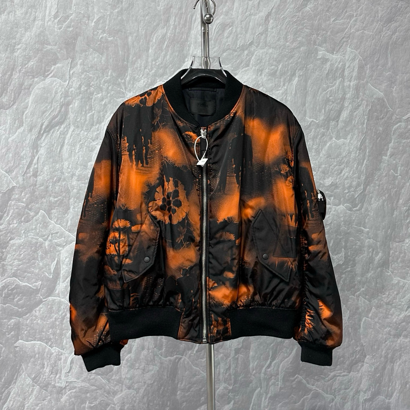 未使用 Prada/普拉达 三角包风景图案外套 M码 J01175