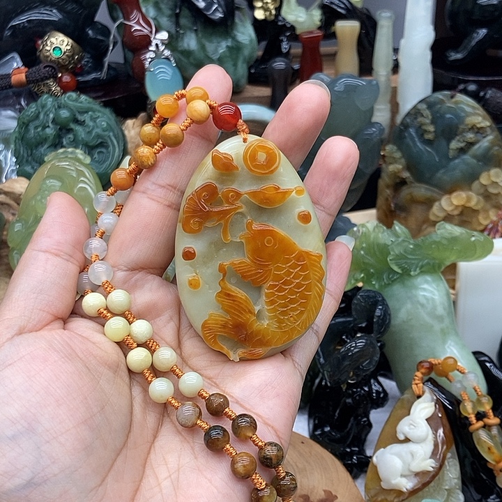 L***美岫玉未镶嵌吊坠挂件